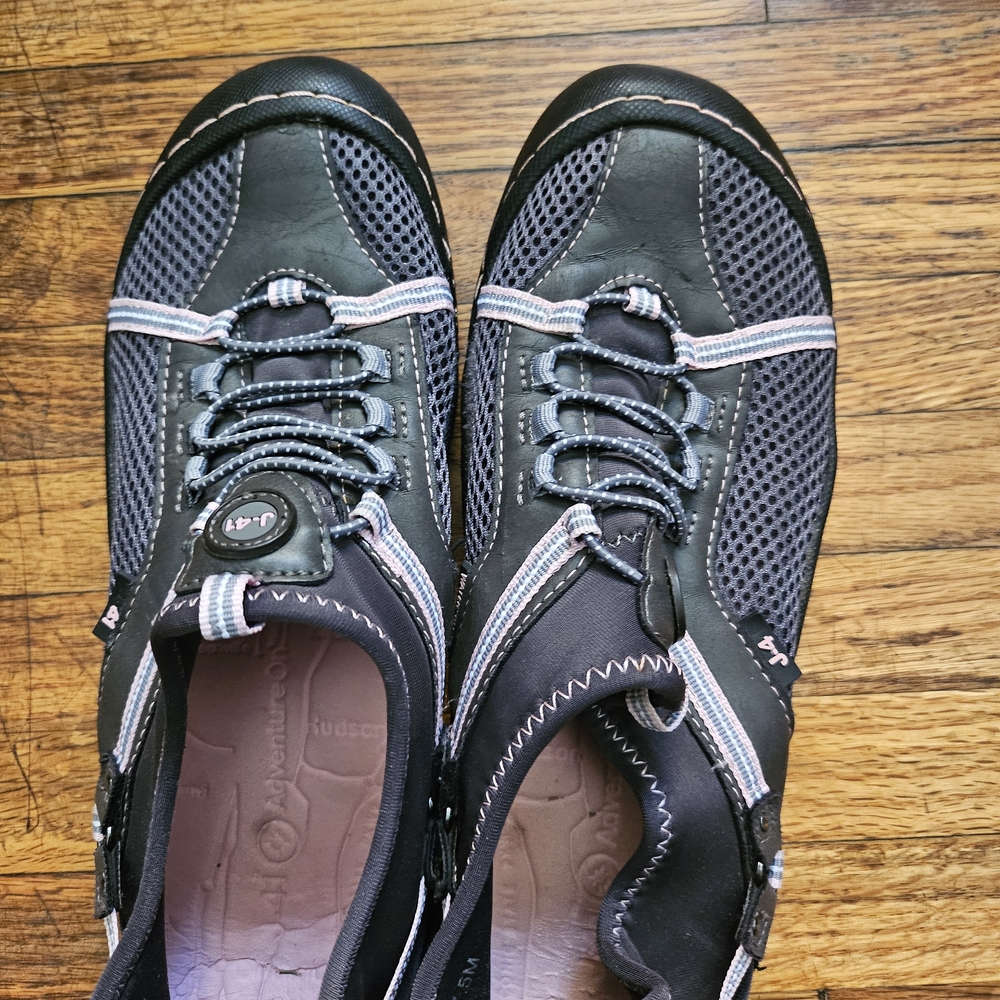 Woman J-4 Outdoor Shoes